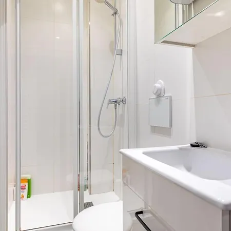 Guestready - Evergreen Place In Clignancourt París